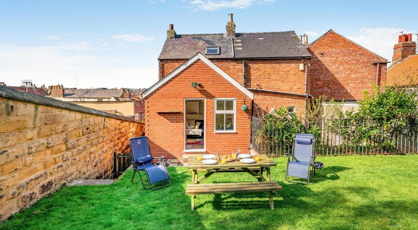 Photo of 2 Bed in Whitby