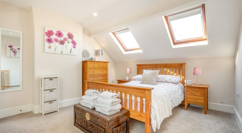 Photo of 2 Bed in Whitby