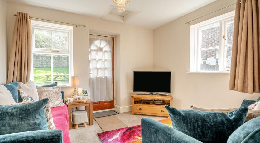 Photo of 2 Bed in Whitby