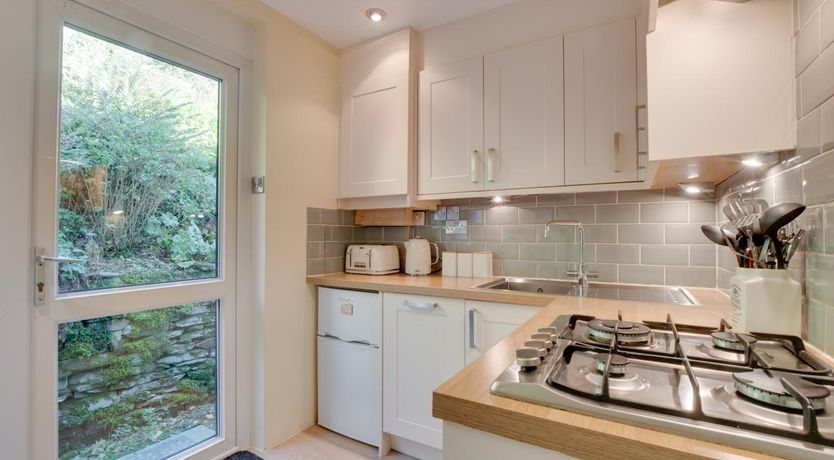 Photo of 2 Bed in Chapel Stile