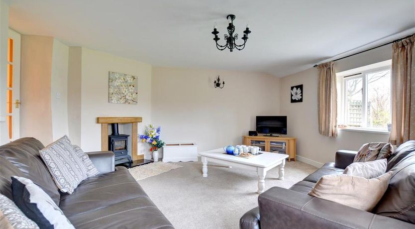 Photo of 5 Bed in Tosside Near Settle