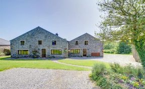 Photo of 5 Bed in Tosside Near Settle
