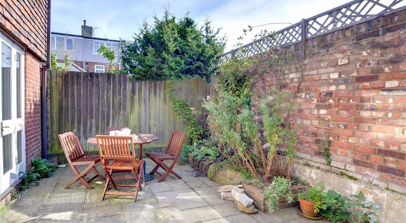 Photo of 2 Bed in Rye