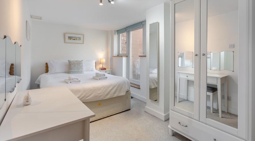 Photo of 2 Bed in St. Ives