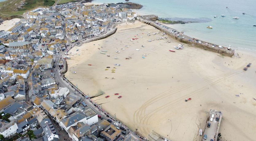 Photo of 2 Bed in St. Ives