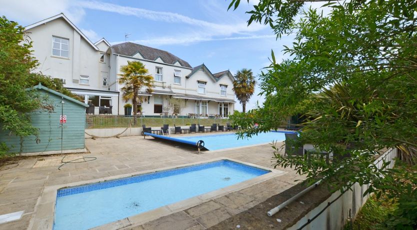 Photo of 2 Bed in Charmouth