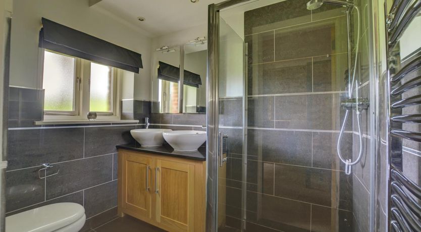 Photo of 3 Bed in Holt