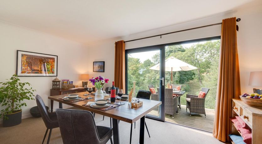 Photo of 2 Bed in Whitby