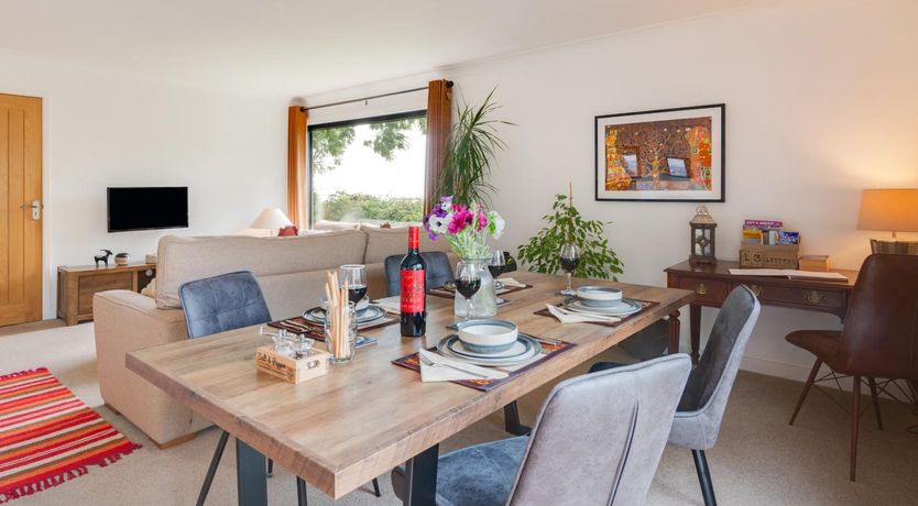 Photo of 2 Bed in Whitby