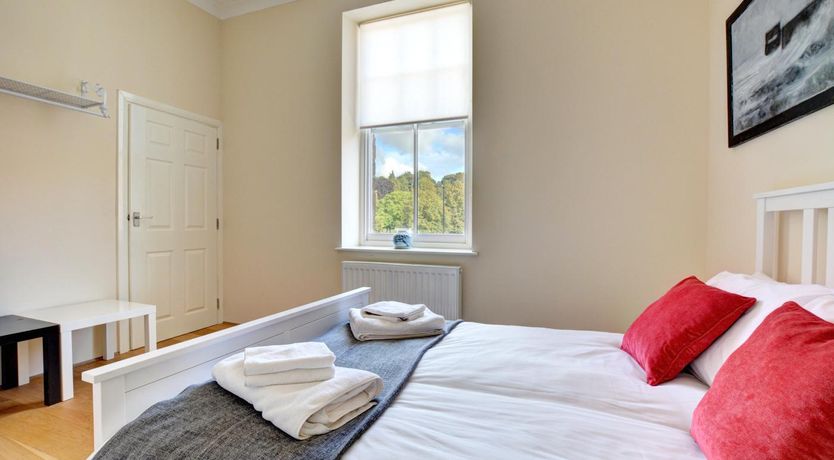 Photo of 2 Bed in Richmond