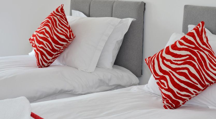 Photo of 2 Bed in Whitby