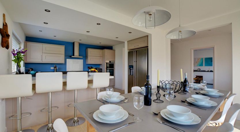 Photo of 6 Bed in Constantine Bay