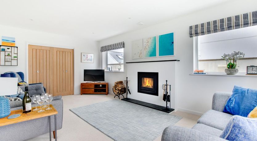 Photo of 6 Bed in Constantine Bay