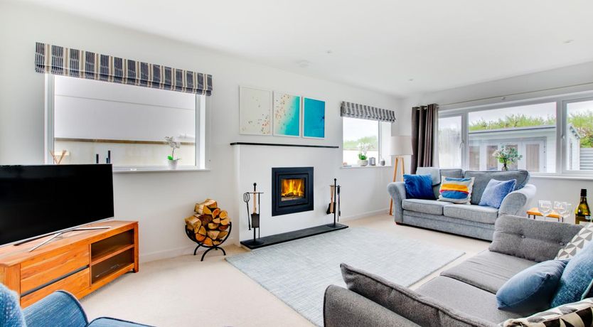 Photo of 6 Bed in Constantine Bay