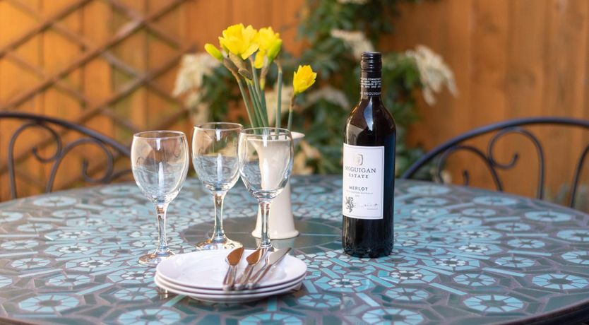 Photo of 2 Bed in Whitby