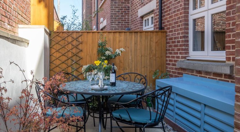 Photo of 2 Bed in Whitby