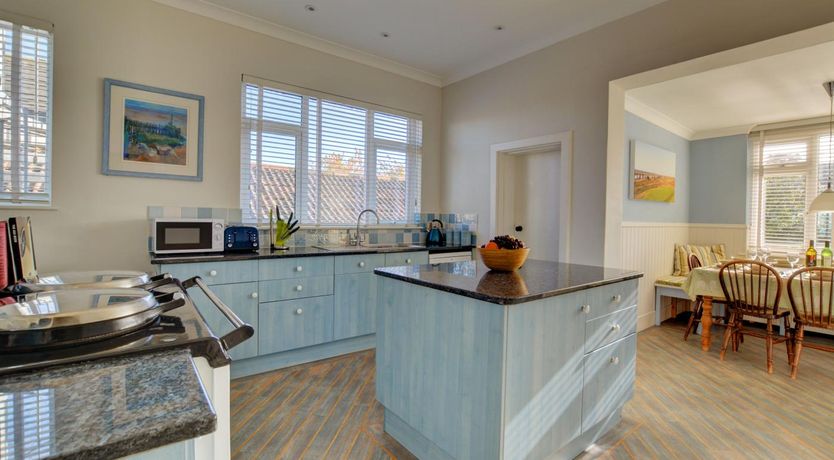 Photo of 4 Bed in Old Hunstanton