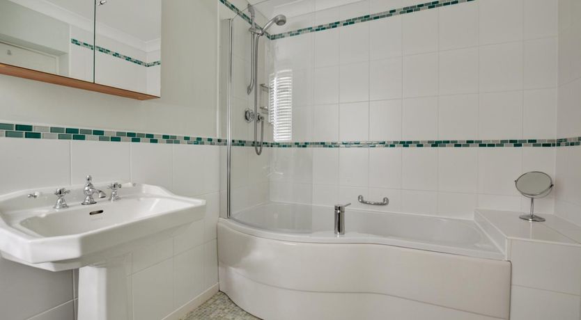 Photo of 4 Bed in Old Hunstanton