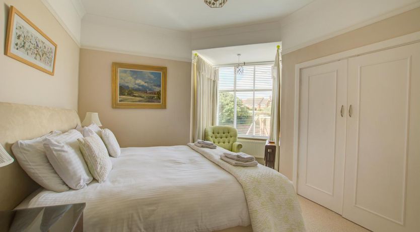 Photo of 4 Bed in Old Hunstanton