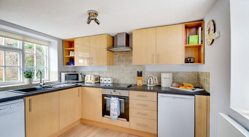 Photo of 2 Bed in Holt