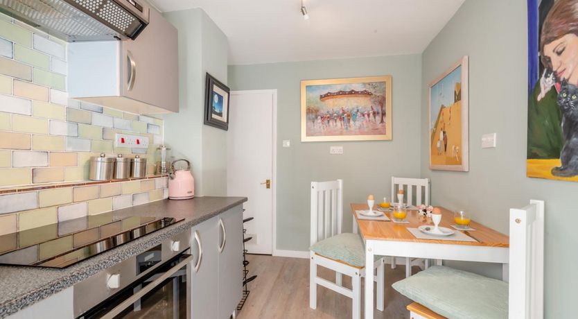 Photo of 4 Bed in Overstrand