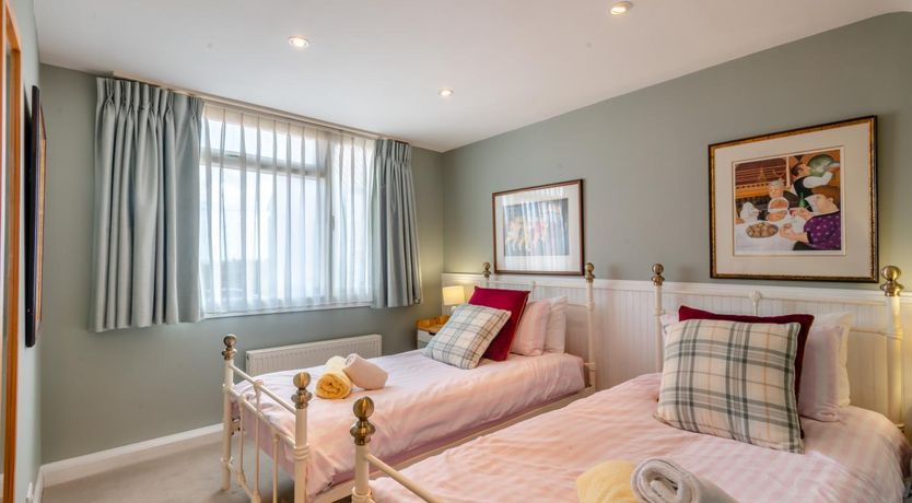 Photo of 4 Bed in Overstrand