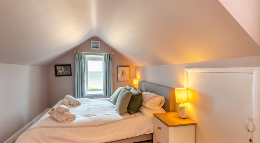 Photo of 4 Bed in Overstrand