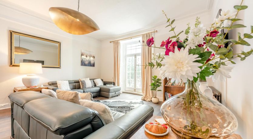 Photo of 2 Bed in Tenby