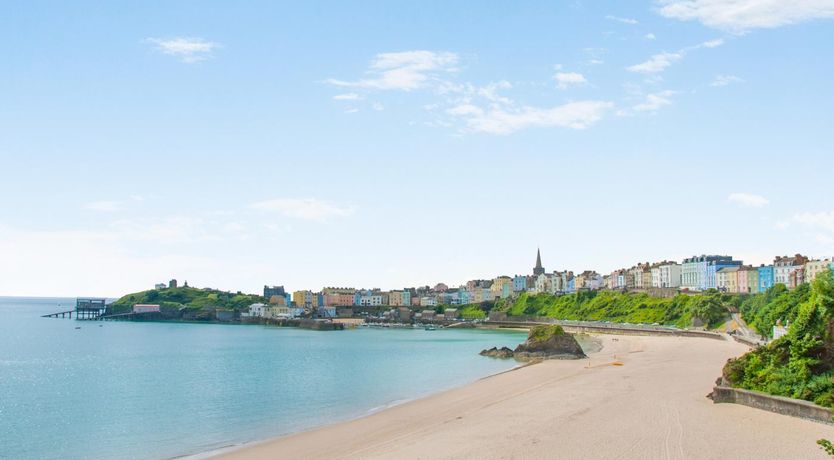 Photo of 2 Bed in Tenby