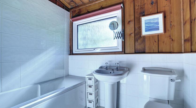 Photo of 3 Bed in Broad Haven