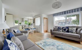 Photo of 4 Bed in Ilfracombe