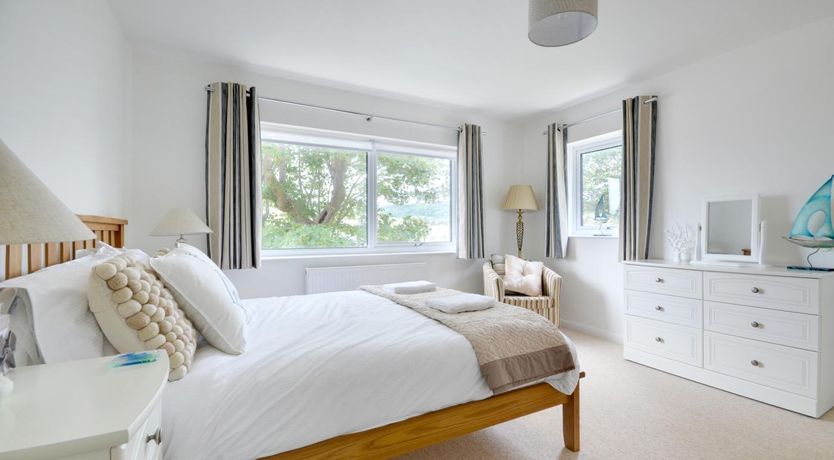 Photo of 4 Bed in Ilfracombe