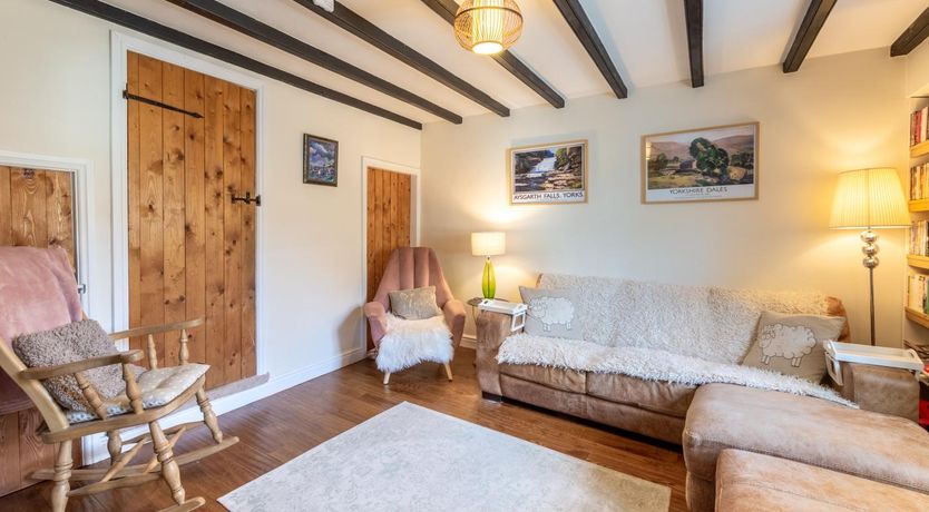 Photo of 2 Bed in Bainbridge