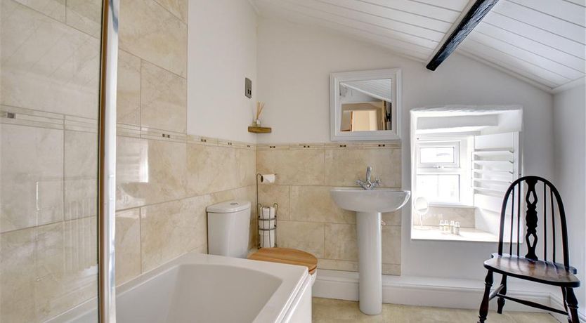 Photo of 2 Bed in Bainbridge