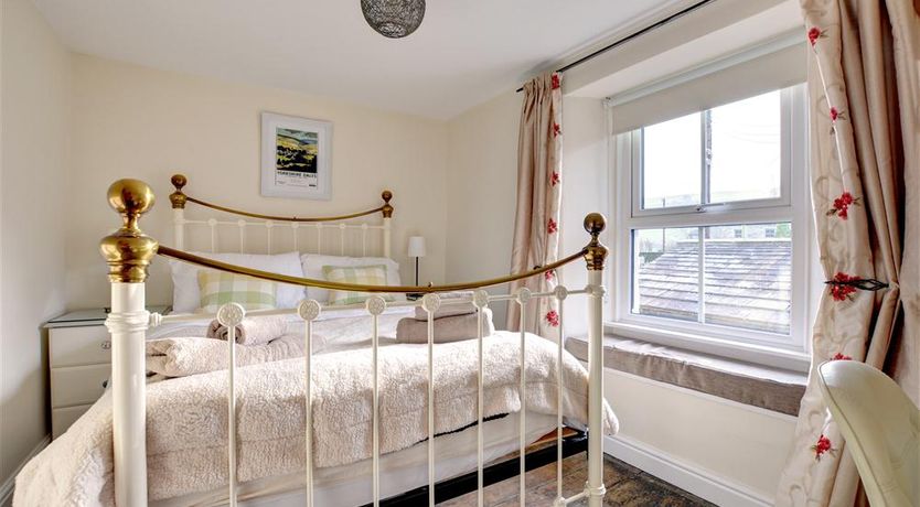 Photo of 2 Bed in Bainbridge