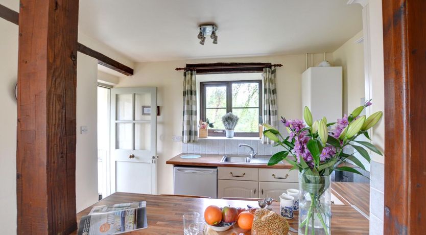 Photo of 1 Bed in Llanerchymedd