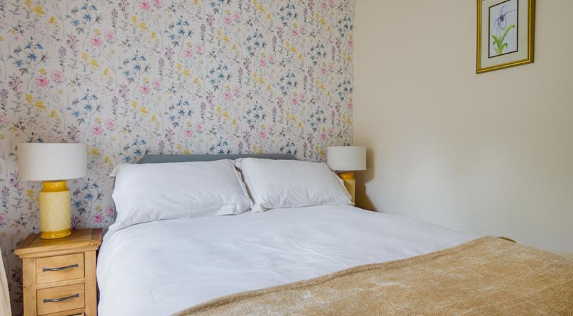 Photo of 1 Bed in Llanerchymedd