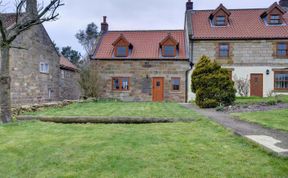 Photo of 2 Bed in Whitby