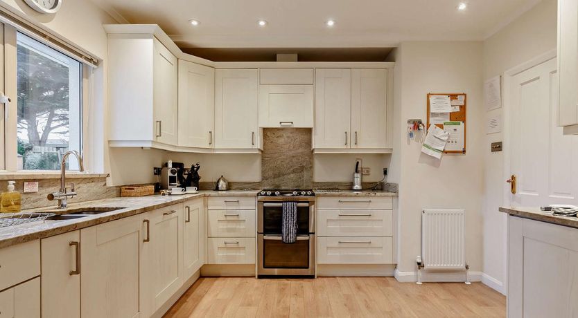 Photo of 5 Bed in Padstow