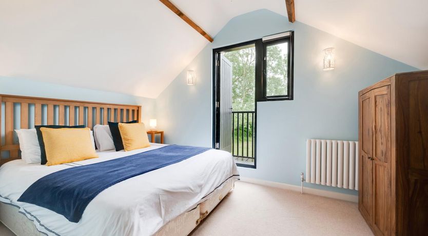 Photo of 3 Bed in Holbrook