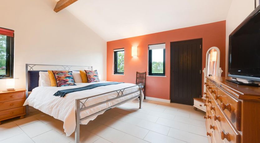 Photo of 3 Bed in Holbrook