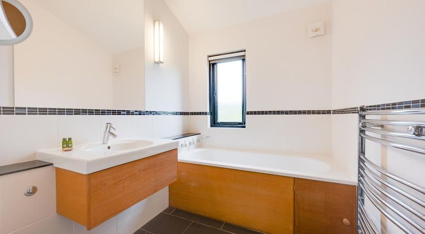 Photo of 3 Bed in Holbrook