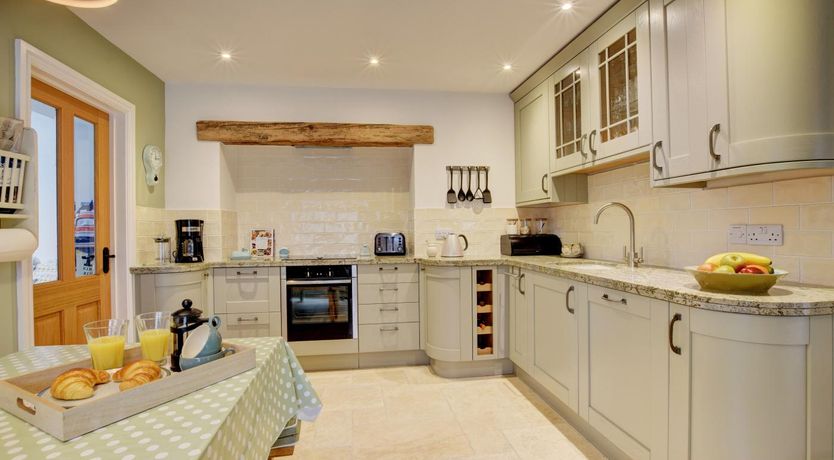 Photo of 4 Bed in Frogmore
