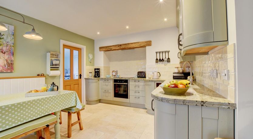 Photo of 4 Bed in Frogmore
