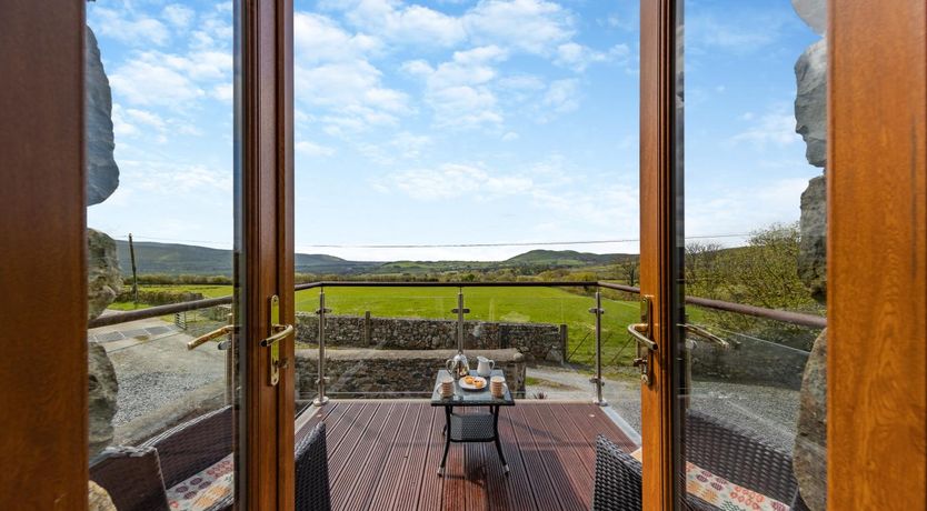 Photo of 3 Bed in Tywyn