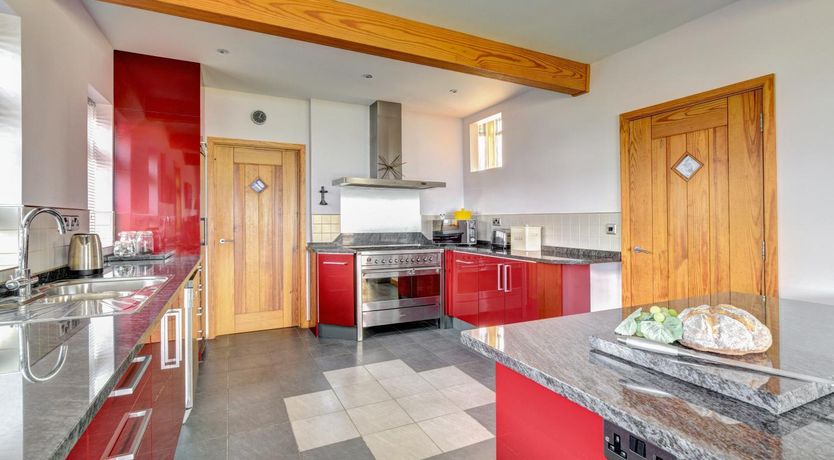 Photo of 3 Bed in Cardigan