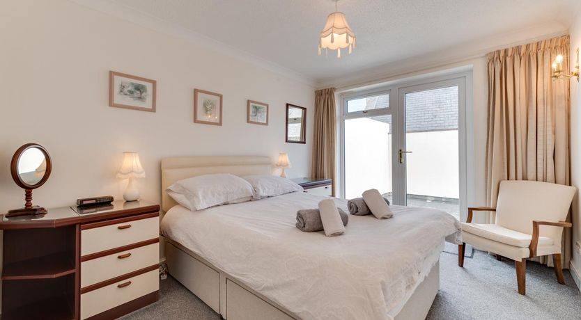 Photo of 3 Bed in Torquay