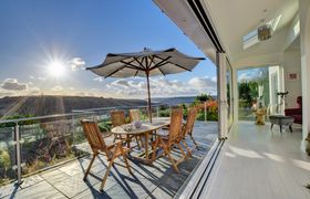 Photo of 4-bed-in-morcombelake