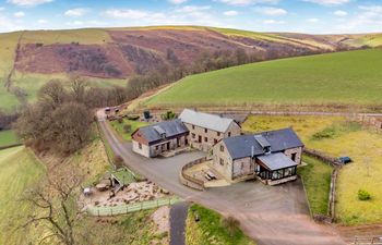 9 Bed in Brecon Holiday Home