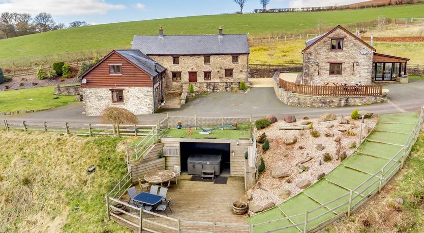 Photo of 9 Bed in Brecon